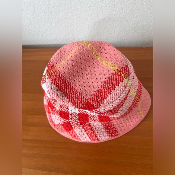 Burberry Check-Pattern Bucket Hat - Picture 7 of 9